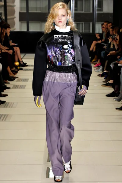 Look 23